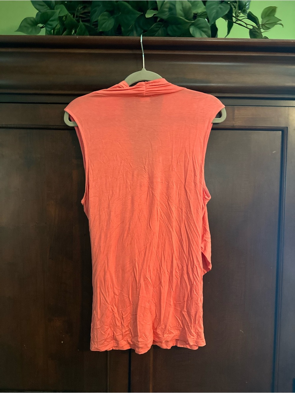 VENUS Coral-Orange Draped V-Neck Sleeveless Top - Picture 3 of 3